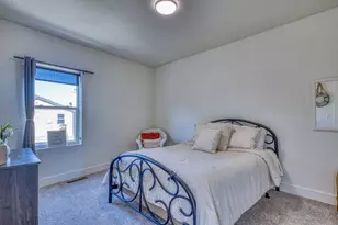 1220 Mulberry St, Hollister, CA 95023 - Photo 9