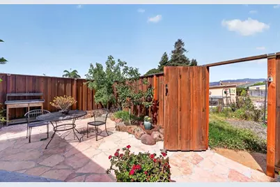 722 Heather Ct, Watsonville, CA 95076 - Photo 9
