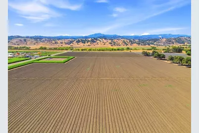 225 Laguna Ave, Morgan Hill, CA 95037 - Photo 17