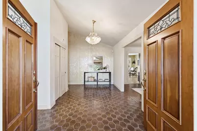1345 Lakeview Dr, Hillsborough, CA 94010 - Photo 13