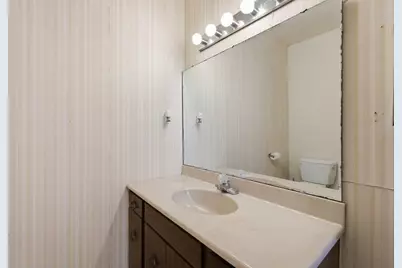 1345 Lakeview Dr, Hillsborough, CA 94010 - Photo 51