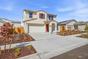 2010 Peony St, Hollister, CA 95023 - Photo 3