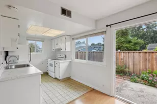 1023 Suzanne Ct, Half Moon Bay, CA 94019 - Photo 9
