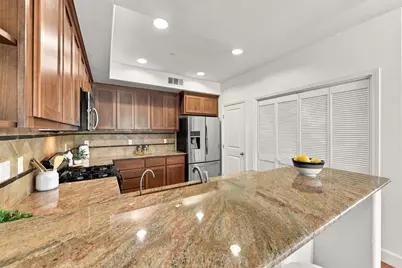 646 Luna Park Dr, San Jose, CA 95112 - Photo 11
