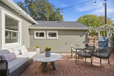 160 Santa Rita Ave, Palo Alto, CA 94301 - Photo 17