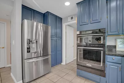 825 Foxwood Dr, Tracy, CA 95376 - Photo 9