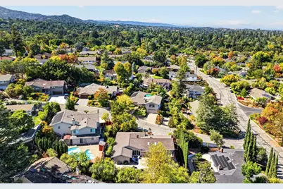 990 Oxford Dr, Los Altos, CA 94024 - Photo 57