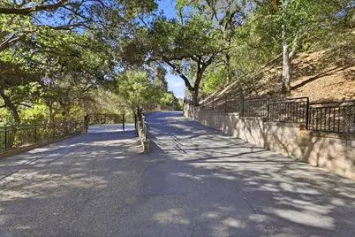 217 Mistletoe Rd, Los Gatos, CA 95032 - Photo 77