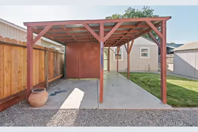 219 Line St, Hollister, CA 95023 - Photo 29