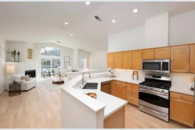 158 Positano Cir, Redwood Shores, CA 94065 - Photo 9