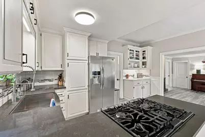 307 E 6th St, Gilroy, CA 95020 - Photo 11