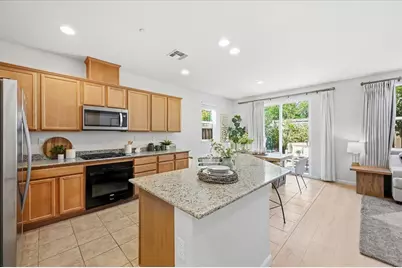 1367 Shore Dr, San Jose, CA 95131 - Photo 21