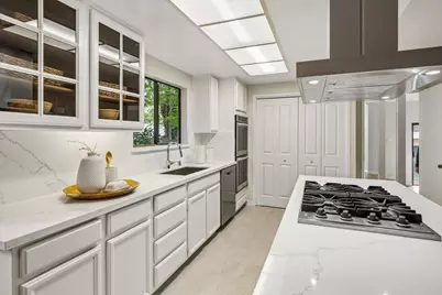4 Tasker Ln, San Carlos, CA 94070 - Photo 9