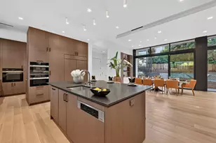 2240 Avy Ave, Menlo Park, CA 94025 - Photo 17