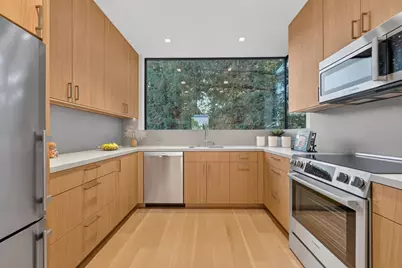 2240 Avy Ave, Menlo Park, CA 94025 - Photo 49
