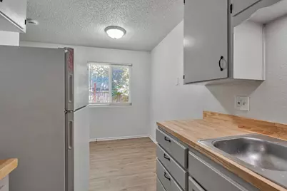 360 N Calaveras St, Fresno, CA 93701 - Photo 11