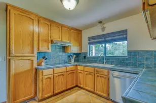 7505 Lovers Ln, Hollister, CA 95023 - Photo 11