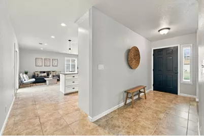 1101 Marne Dr, Hollister, CA 95023 - Photo 7