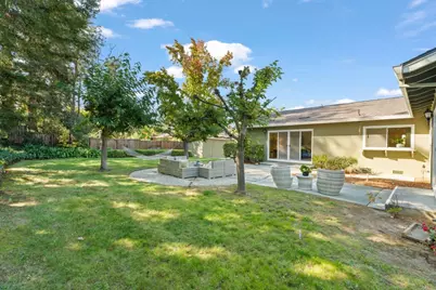 20048 Puente Ct, Saratoga, CA 95070 - Photo 37