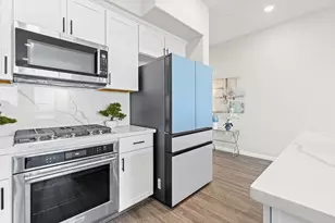 382 Llano De Los Robles Ave 7, San Jose, CA 95136 - Photo 7