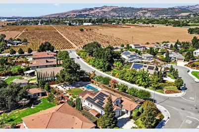 17395 Pineau Ct, Morgan Hill, CA 95037 - Photo 67