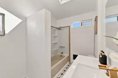 2504 Spring St, Redwood City, CA 94063 - Photo 23