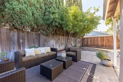 2504 Spring St, Redwood City, CA 94063 - Photo 65