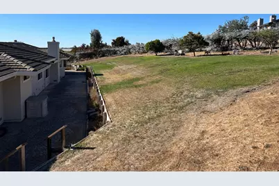 24665 Foothill Dr, Salinas, CA 93908 - Photo 37