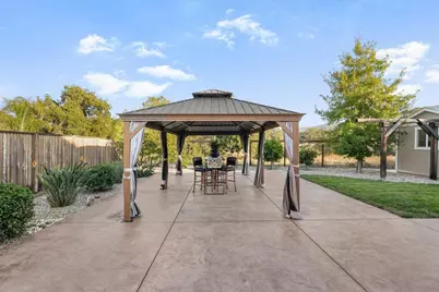 7050 Vintner Ct, Gilroy, CA 95020 - Photo 3