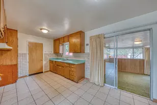 875 Suiter St, Hollister, CA 95023 - Photo 9