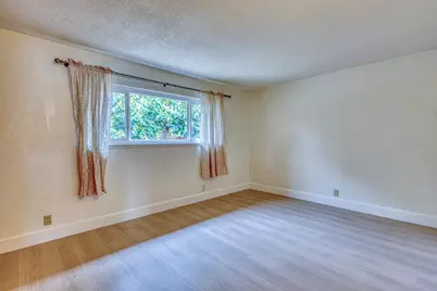 875 Suiter St, Hollister, CA 95023 - Photo 17