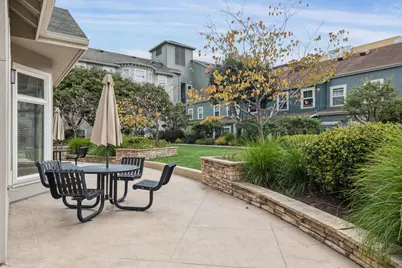 555 10th St 102, Oakland, CA 94607 - Photo 47