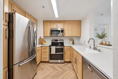 555 10th St 102, Oakland, CA 94607 - Photo 15
