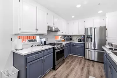 1040 Bison Way, Salinas, CA 93905 - Photo 7