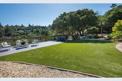 8 Toledo Ct, Burlingame, CA 94010 - Photo 47