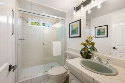 8 Toledo Ct, Burlingame, CA 94010 - Photo 25