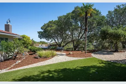 8 Toledo Ct, Burlingame, CA 94010 - Photo 5