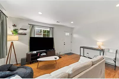 425 N 7th St, San Jose, CA 95112 - Photo 9