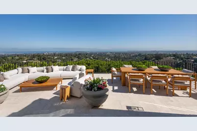 100 Southdown Ct, Hillsborough, CA 94010 - Photo 9