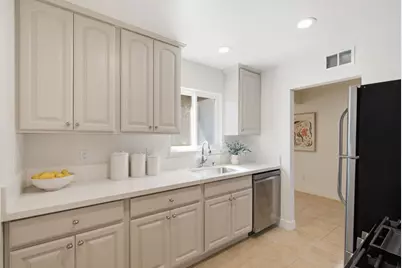 10582 Lonna Ln, Cupertino, CA 95014 - Photo 17