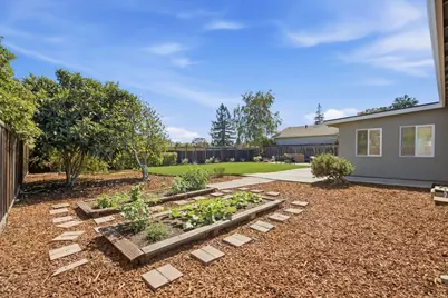 10582 Lonna Ln, Cupertino, CA 95014 - Photo 35