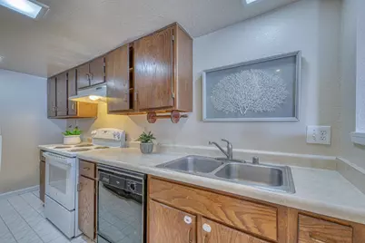 1011 Hilby Ave D, Seaside, CA 93955 - Photo 9