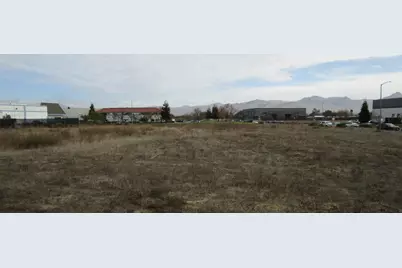 2300 Bert Dr, Hollister, CA 95023 - Photo 7