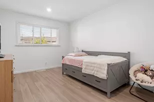 2225 Kent St, San Mateo, CA 94403 - Photo 15