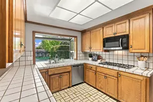 1560 Eldorado Dr, Gilroy, CA 95020 - Photo 15