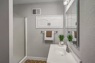 14847 Fruitvale Ave, Saratoga, CA 95070 - Photo 37