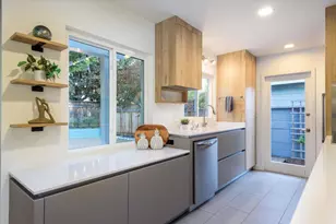 535 E Meadow Dr, Palo Alto, CA 94306 - Photo 7