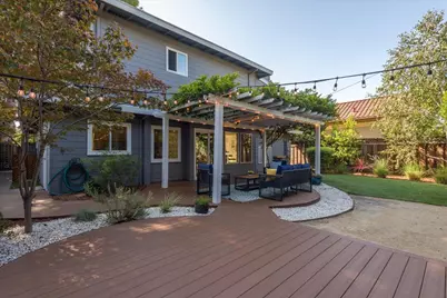 535 E Meadow Dr, Palo Alto, CA 94306 - Photo 17