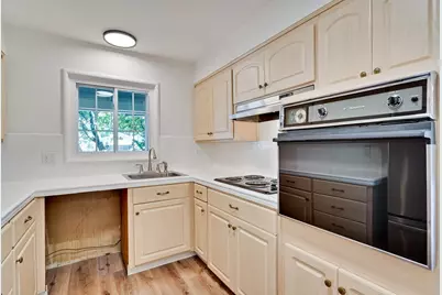 208 Whirlaway Dr, San Jose, CA 95111 - Photo 15