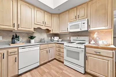 1079 Crestwood Dr, South San Francisco, CA 94080 - Photo 13